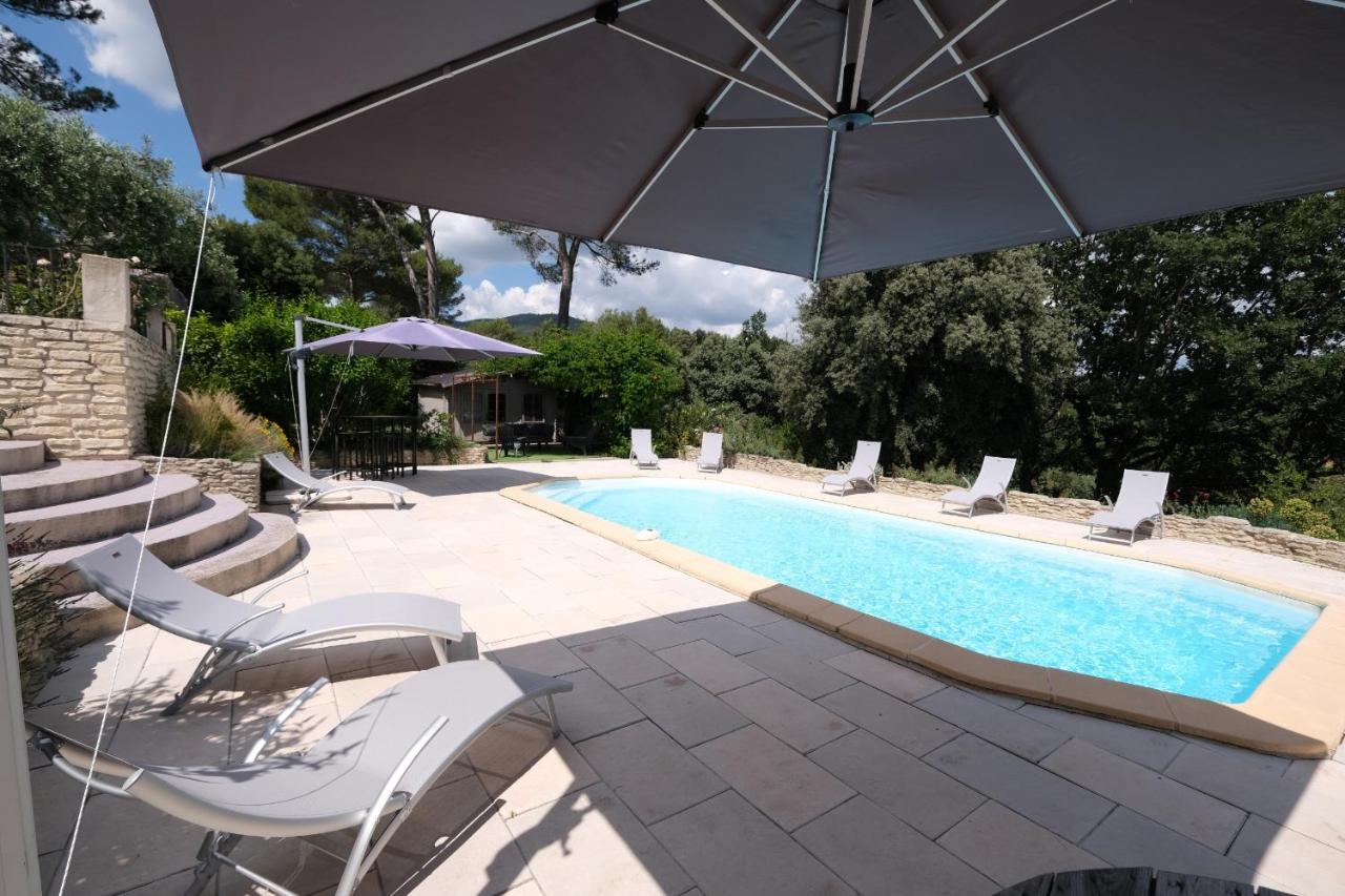 Pleasant part of house with pool to share in Vaucluse, 4/6 people - Chambres d'hôtes Puget