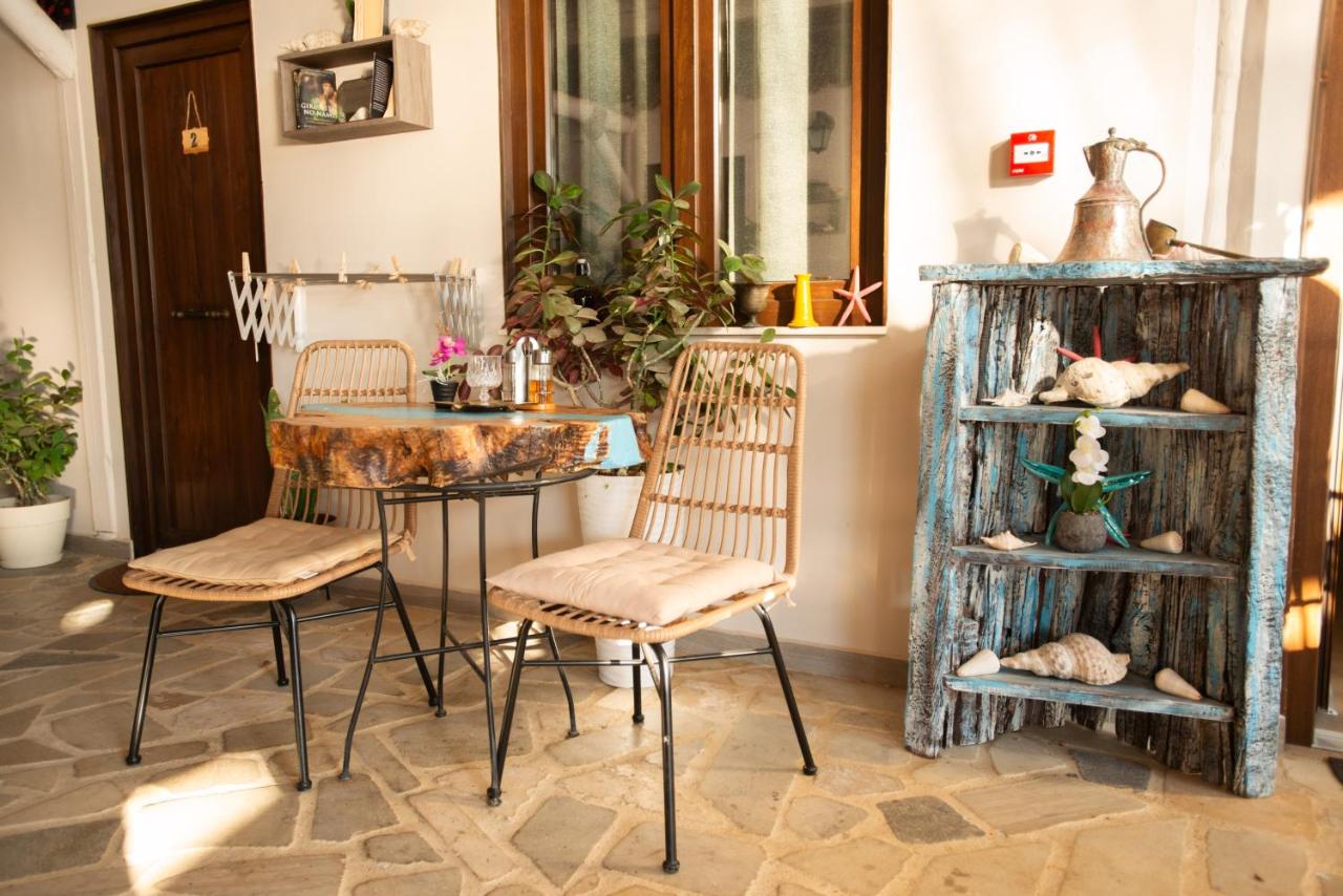 Lava Beach Suites - B&B Agia Galini