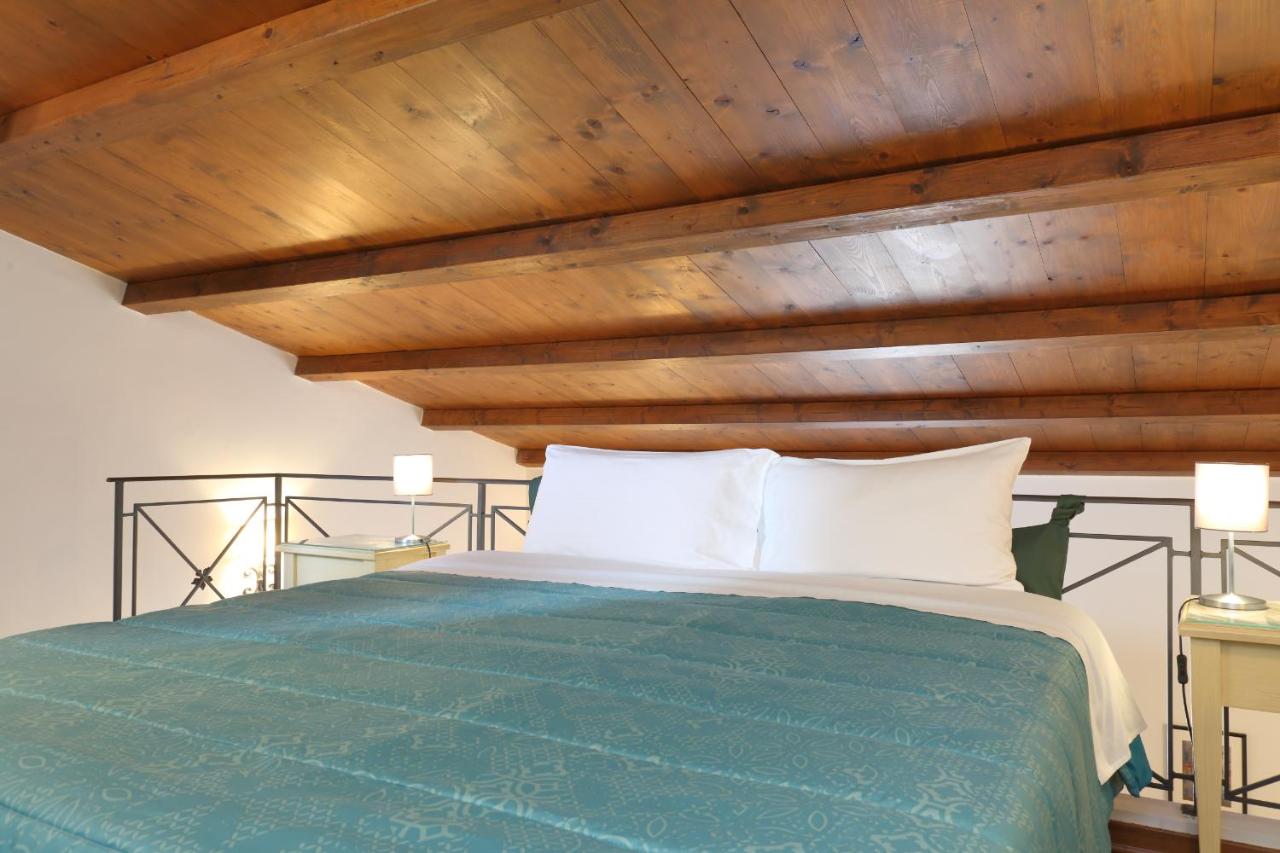Appartamento con 2 Camere da Letto, Balcone e Terrazza