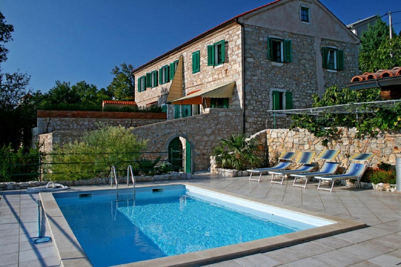 Villa mit 2 Schlafzimmern und privatem Pool