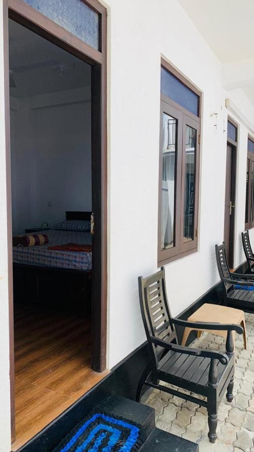 Deluxe Double Room with Side Sea View