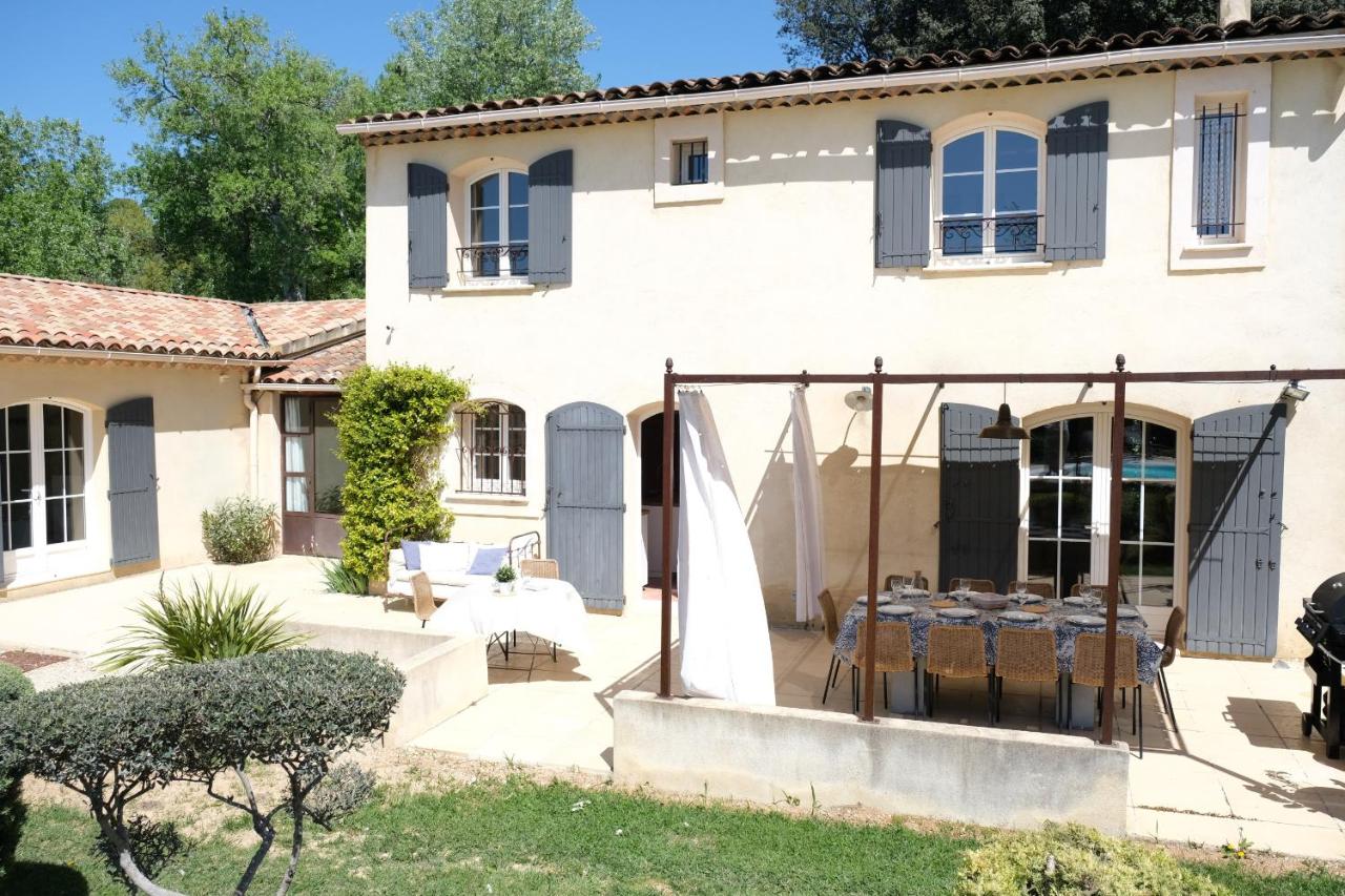 Air-conditioned villa with heated pool, Luberon, in Puget - 10 people - B&B Puget
