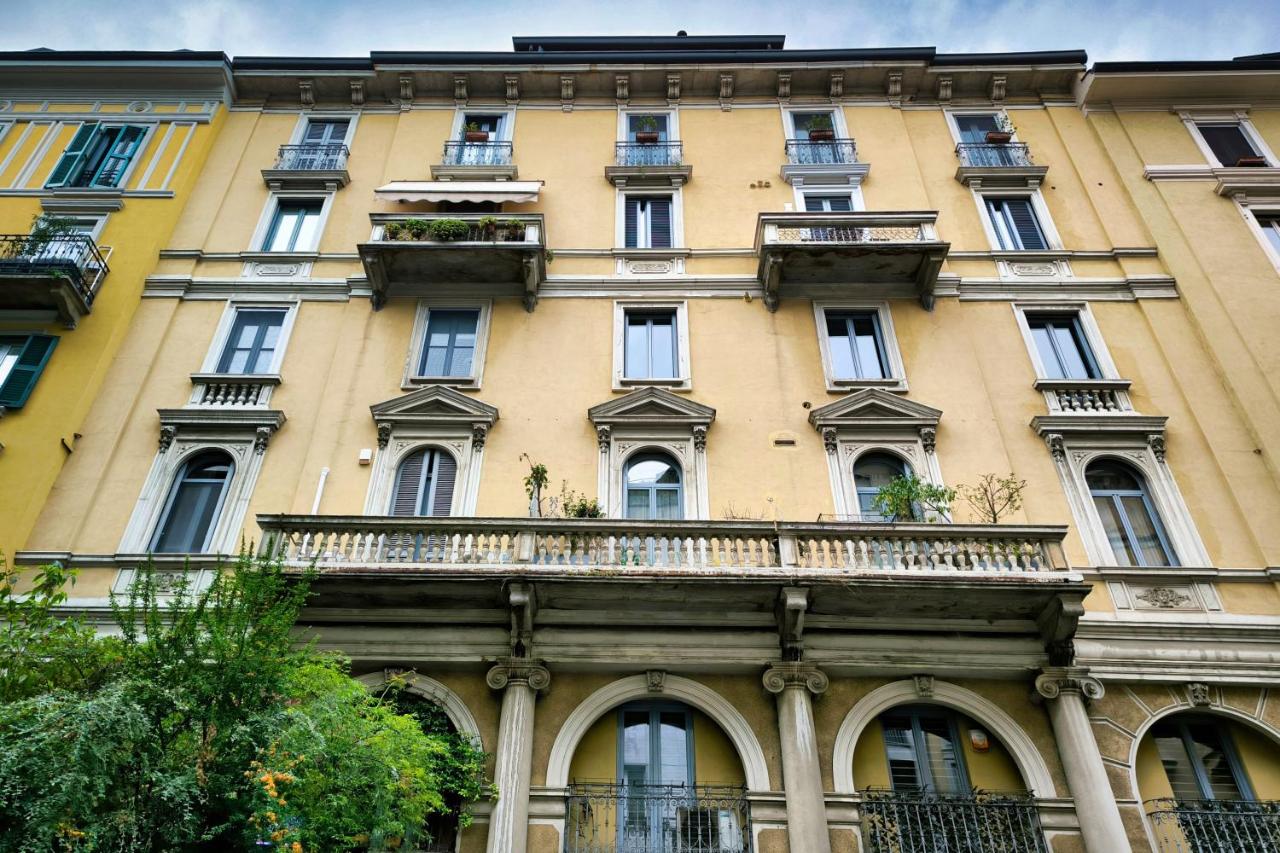 Just Urban Stays - Elegant Apartment with Terrace - Porta Venezia - Chambres d'hôtes Milan