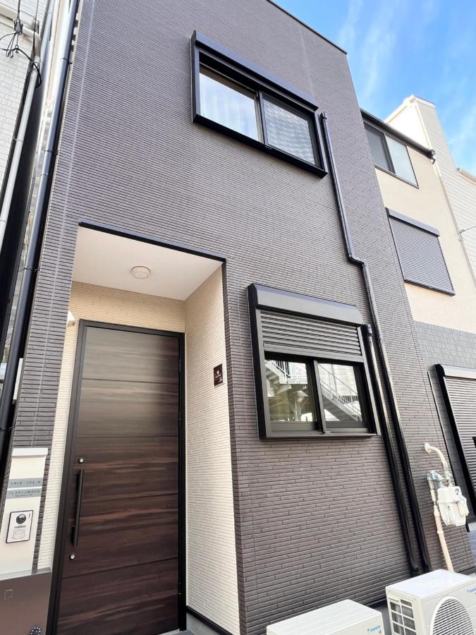 Hana Home - New Cozy House with 4 bedrooms - 10min from Umeda - B&B Osaka