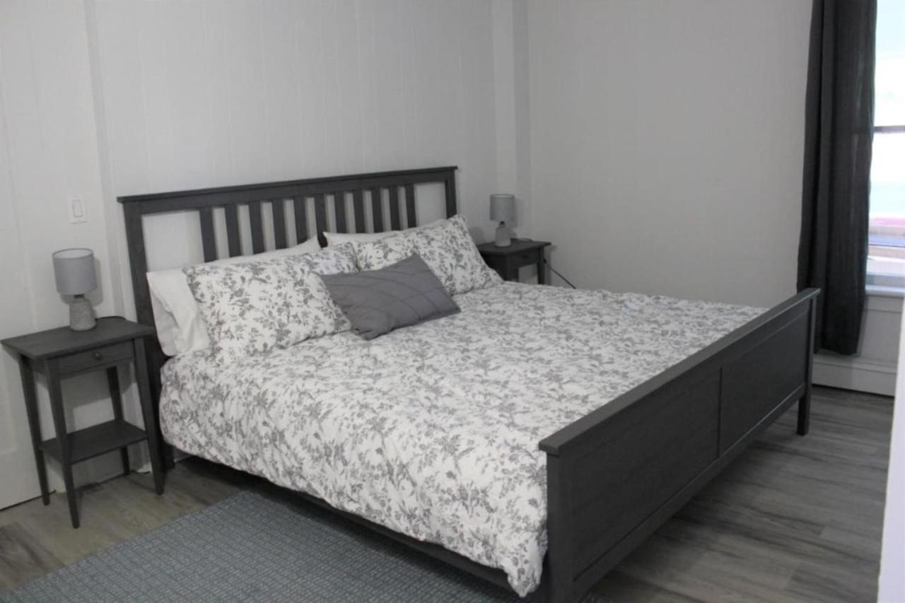 County Cove - Wellington Suite - Two-Bedroom Wellington Apartment - B&B Wellington