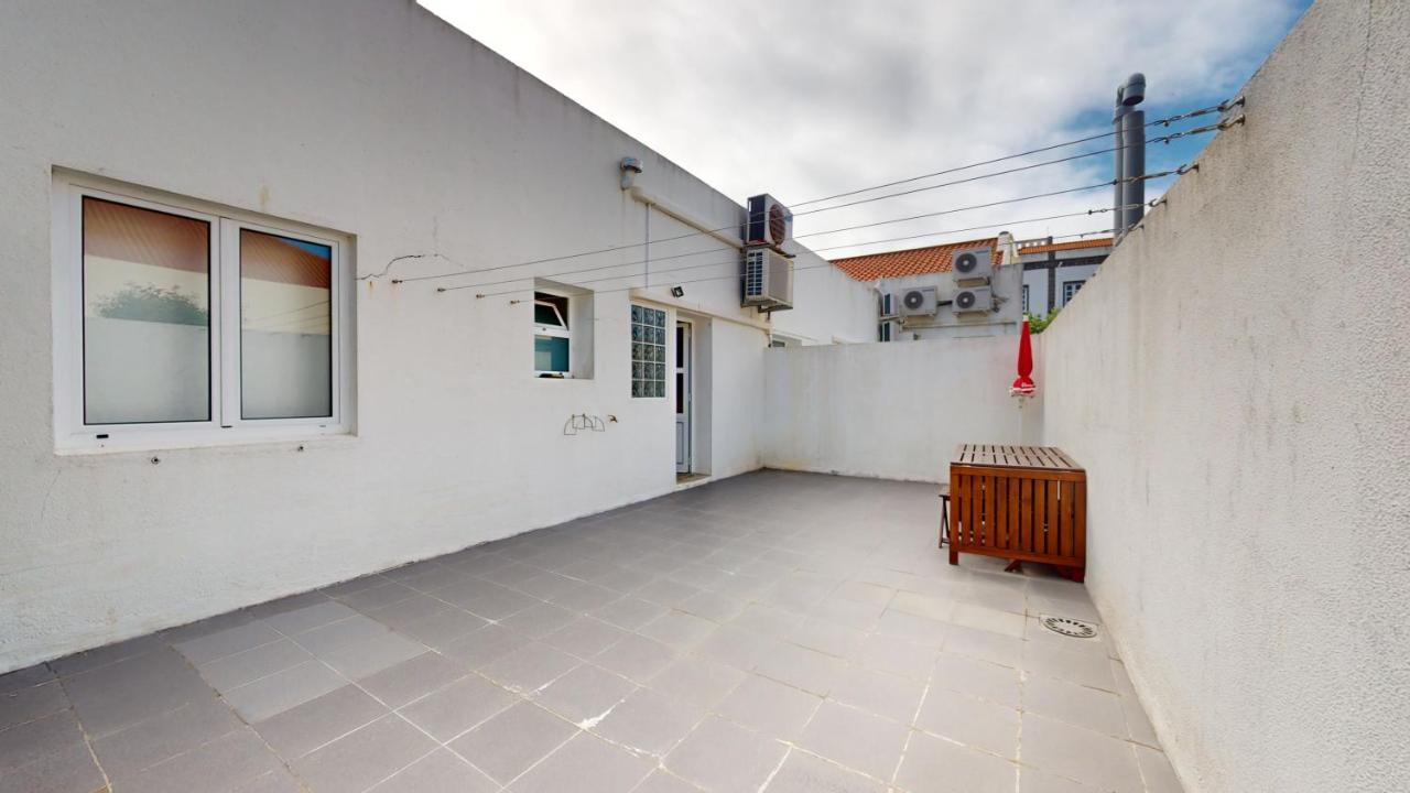 Azores Calheta Inn Apartment T3 - Bed and Breakfast Ponta Delgada