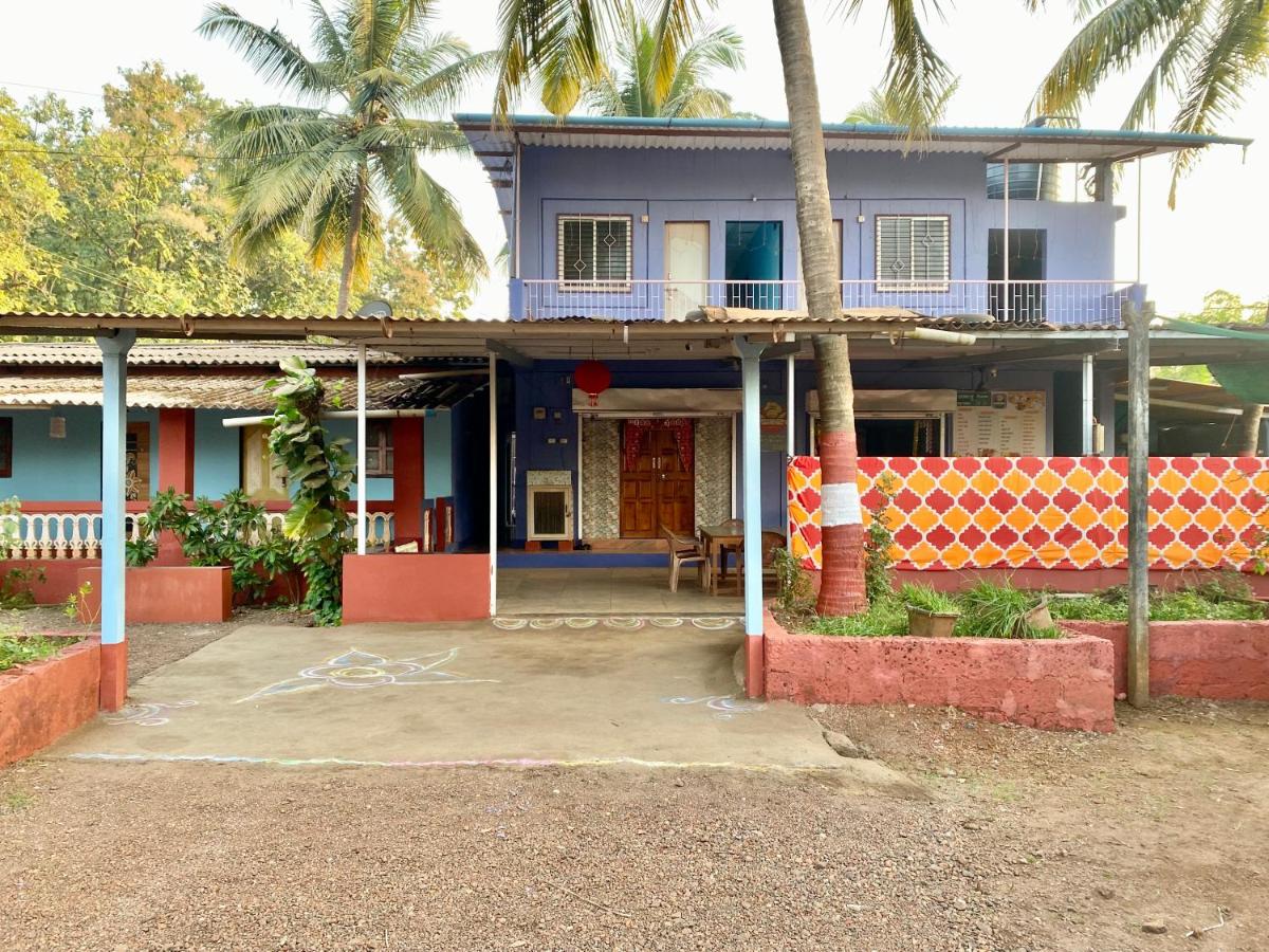 Hotel Aviraj Nivas - B&B