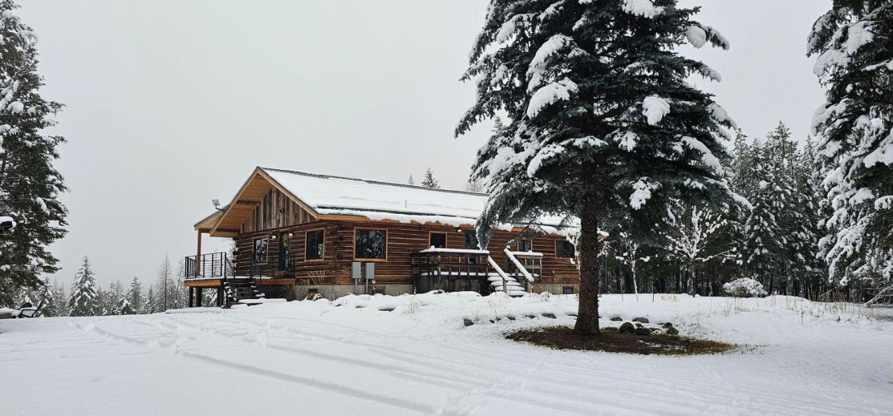 Cabin on 15 acres with Mtn view, firepit, Starlink - Chambres d’hôtes Whitefish