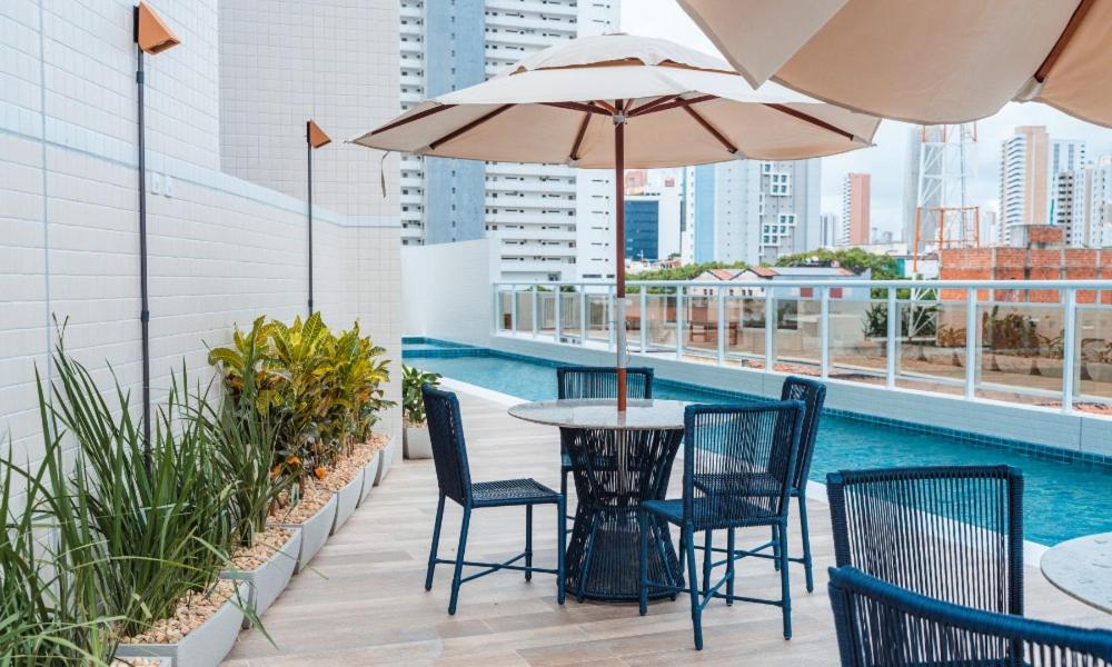Apartamento com piscina Praia de Iracema, Aquarius Residence-Fortaleza - B&B Fortaleza