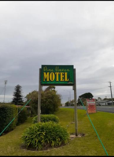 Pinehaven Motel - B&B