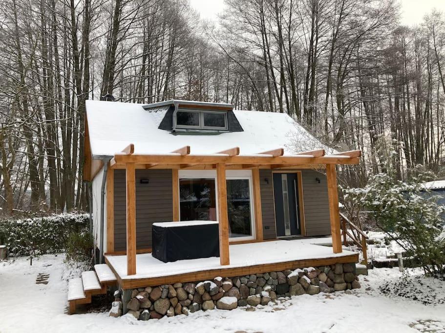 Behagliches Cottage am See - B&B