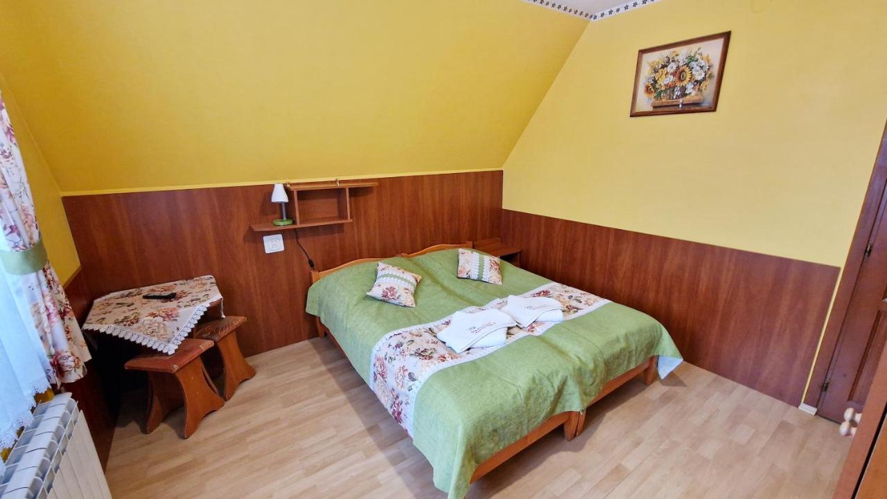 Large Twin Room