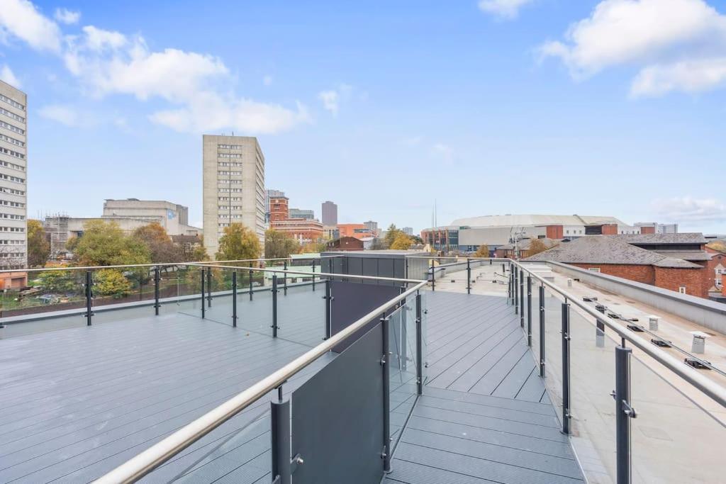 Birmingham City Centre Apartment - Sleeps upto 6 guests, on street car parking - Chambres d'hôtes Birmingham