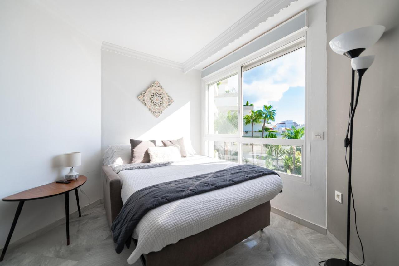Frente al Mar y Paseo marítimo en el centro Marbella - Chambres d’hôtes Marbella
