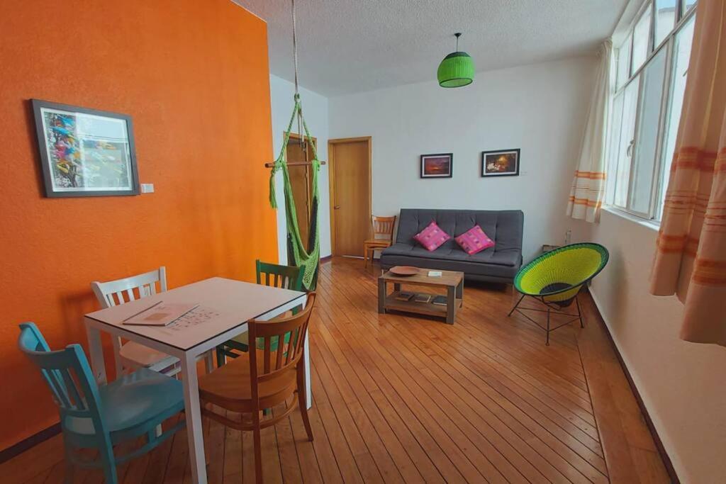 M8 Bienvenidos to Oaxaca - B&B
