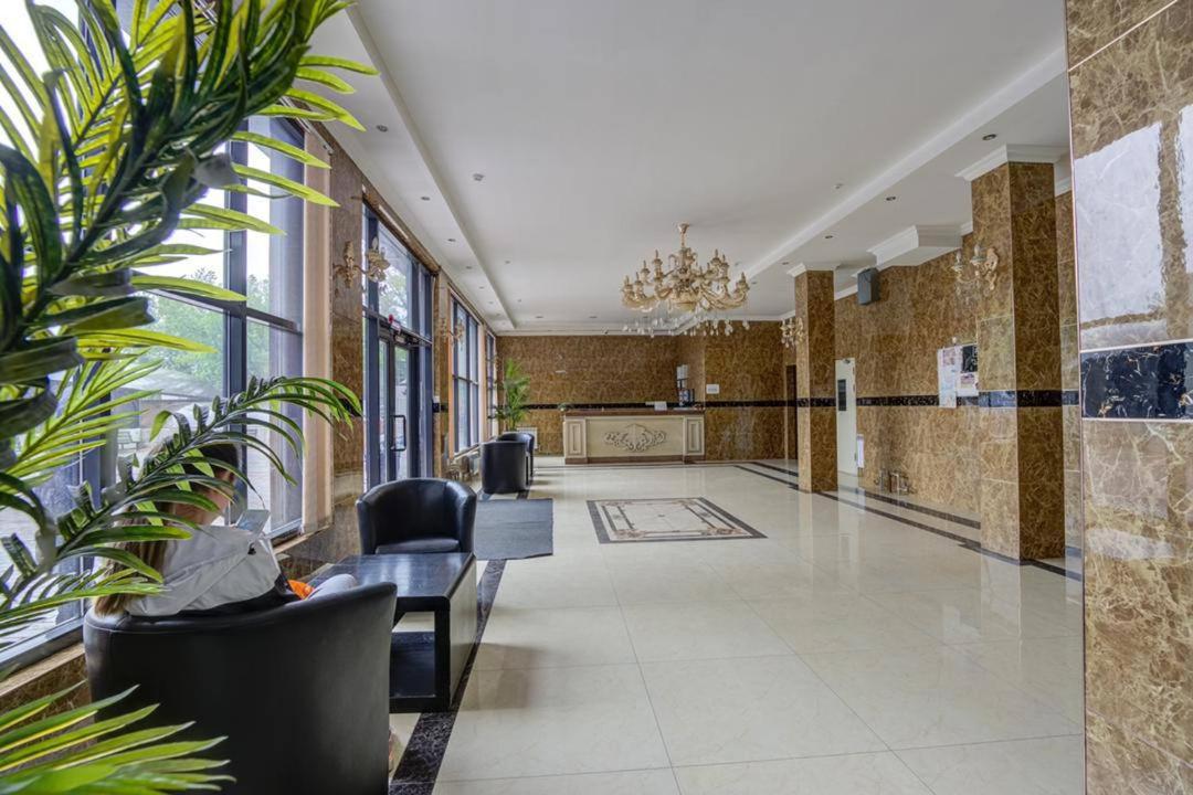 Two-Bedroom Deluxe Apartment with Garden View