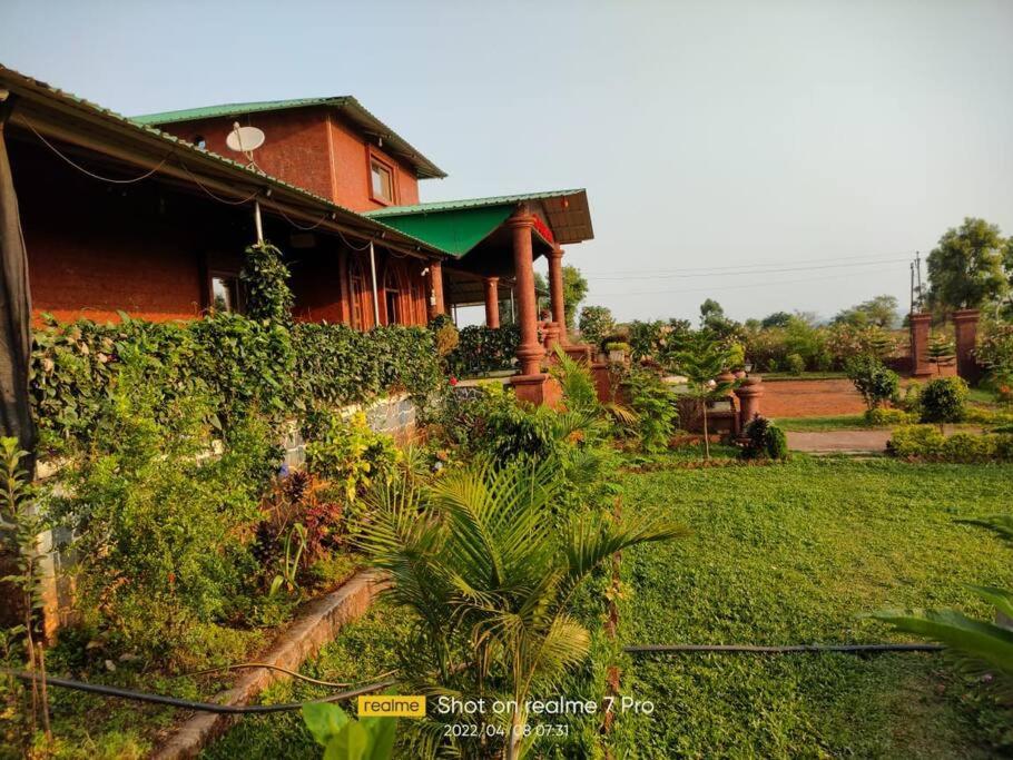Stone Casa by VGH 4Bhk Villa with Swimming Pool - Bed and Breakfast