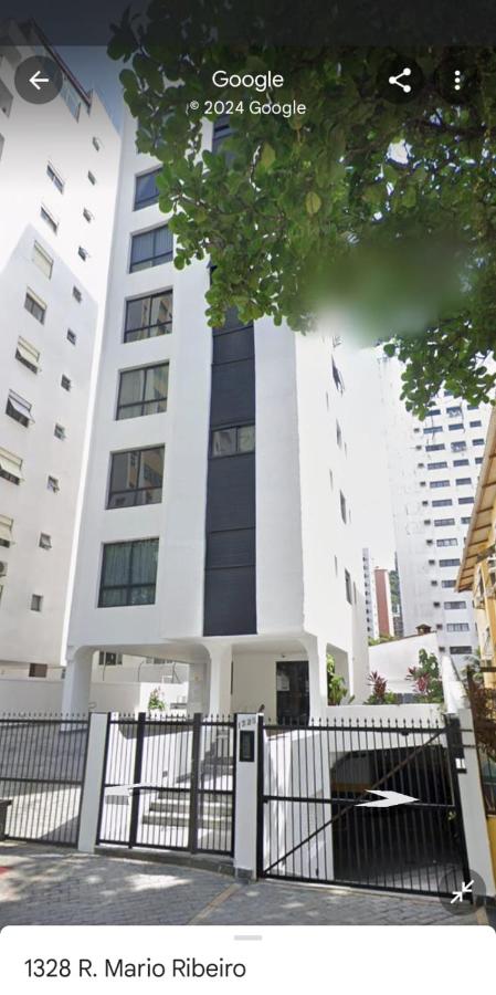 50m praia pitangueiras Guarujá - B&B