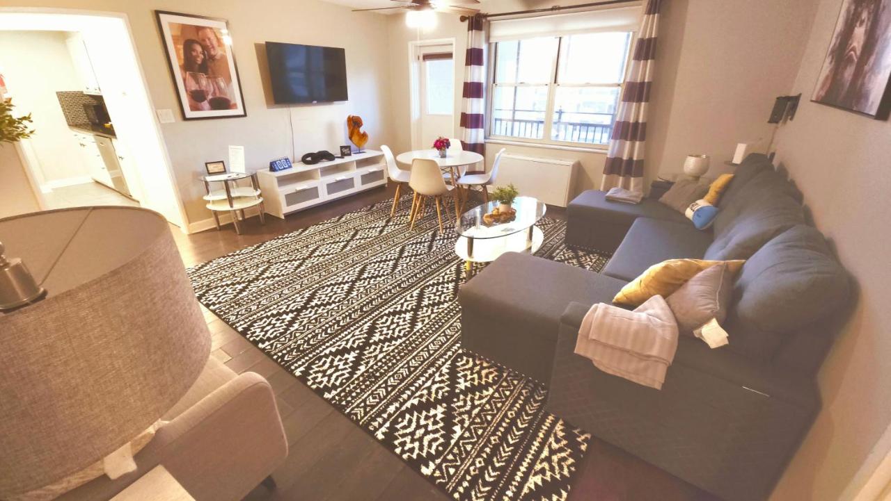 Comfy Downtown Condo With Balcony - B&B Atlanta