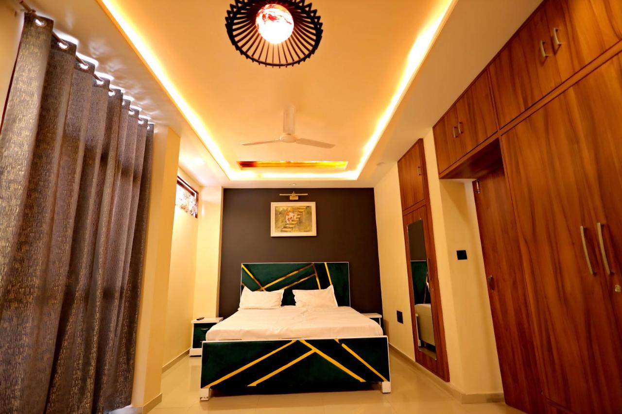 Two-Bedroom Deluxe Apartment