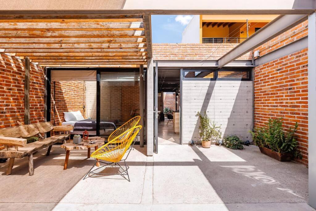 Casa Franco - Modern Architecture Home with AC - B&B