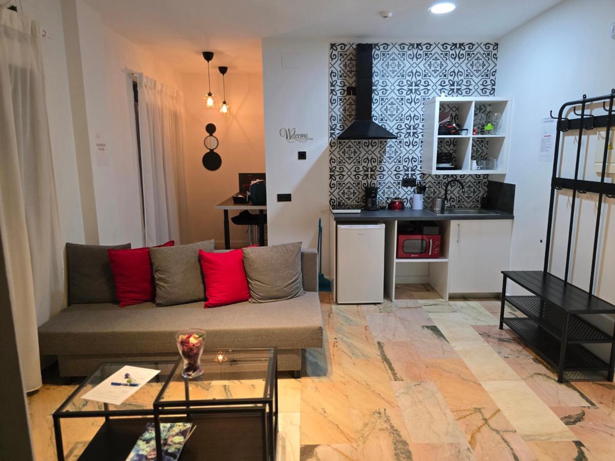 One-Bedroom Loft Apartment with One Queen Bed
