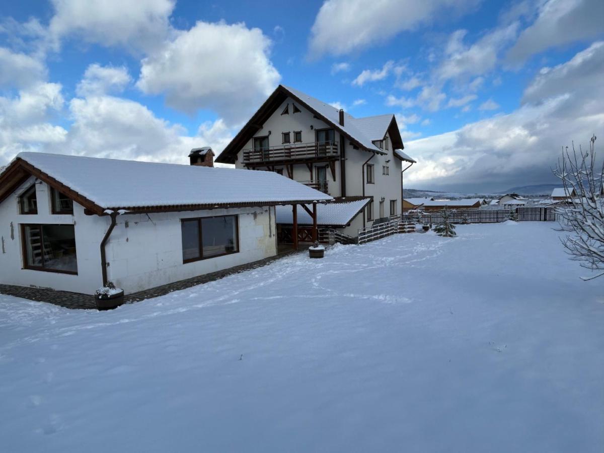 Popasul Piatra Craiului - Ferienwohnung Zărneşti