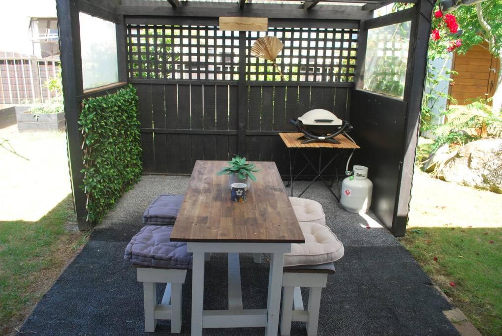Three bedroom home in lovely maunu - B&B