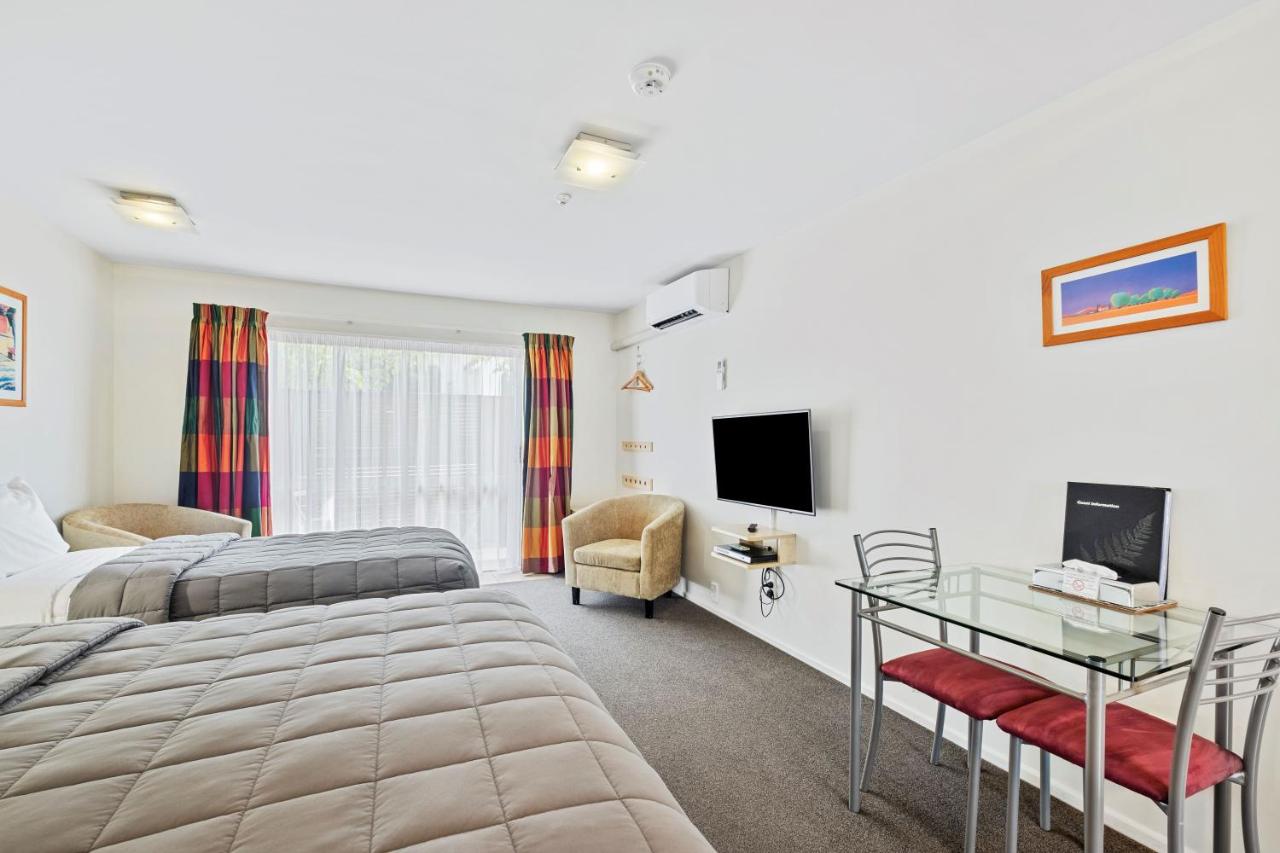 Twin Room with Bath