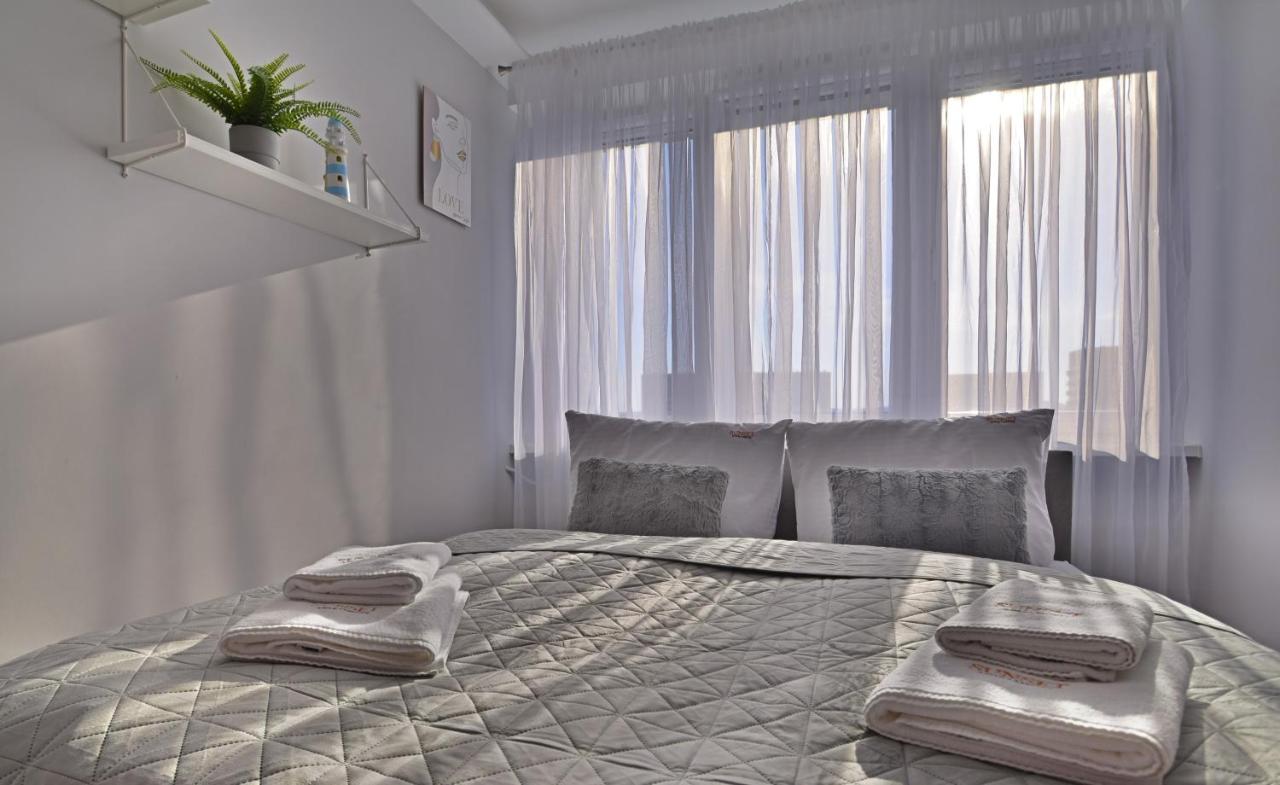 Centrum - słoneczna i rodzinna oferta z prywatnym parkingiem - Chambres d'hôtes Świnoujście