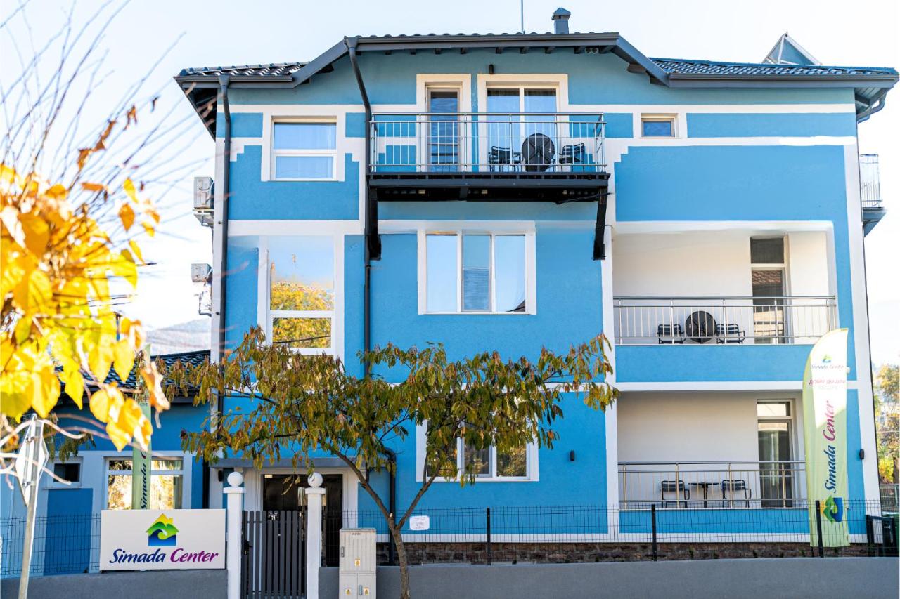 Simada Center Guesthouse - B&B
