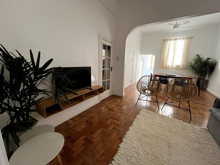 Perfeito para familias, ao lado da praia e grande - Bed and Breakfast Rio de Janeiro