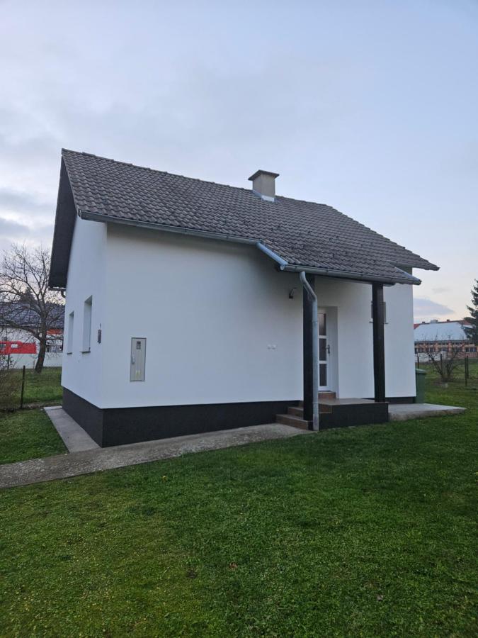 House Karla - Bed and Breakfast Voćin
