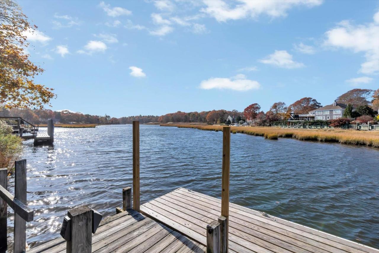 Cape Cod Waterfront Luxury Retreat - B&B Falmouth