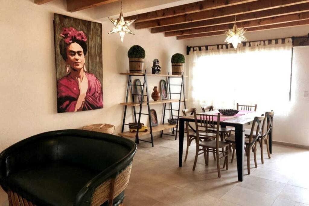 Hermosa Casa Frida en el Centro de Tequis 6p - Chambres d’hôtes Tequisquiapan