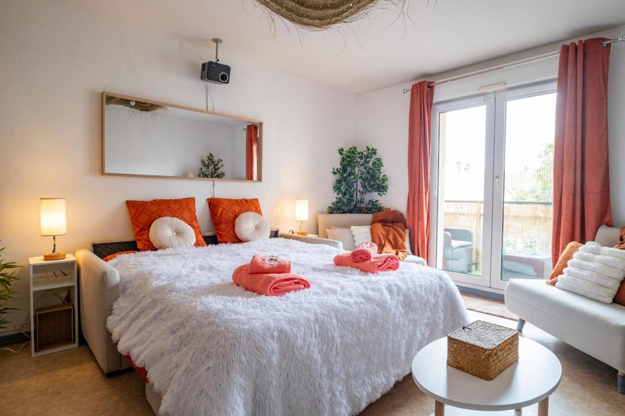 Balcon - Vidéoprojecteur - Parking gratuit - Centre ville 5 min et gare 3 min en tram - B&B Strasburgo