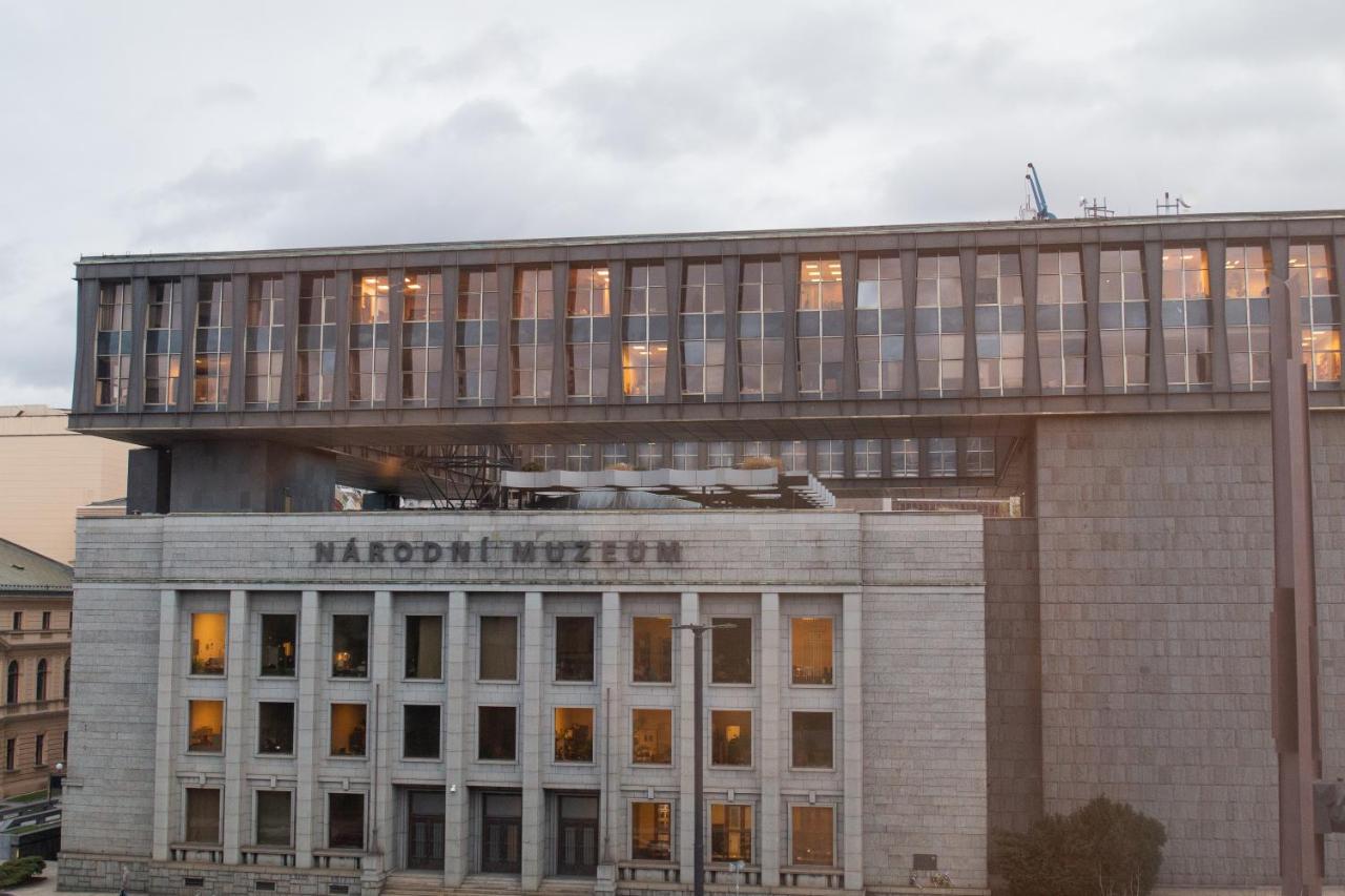 Unique apartment by Wenceslas square - B&B Praga