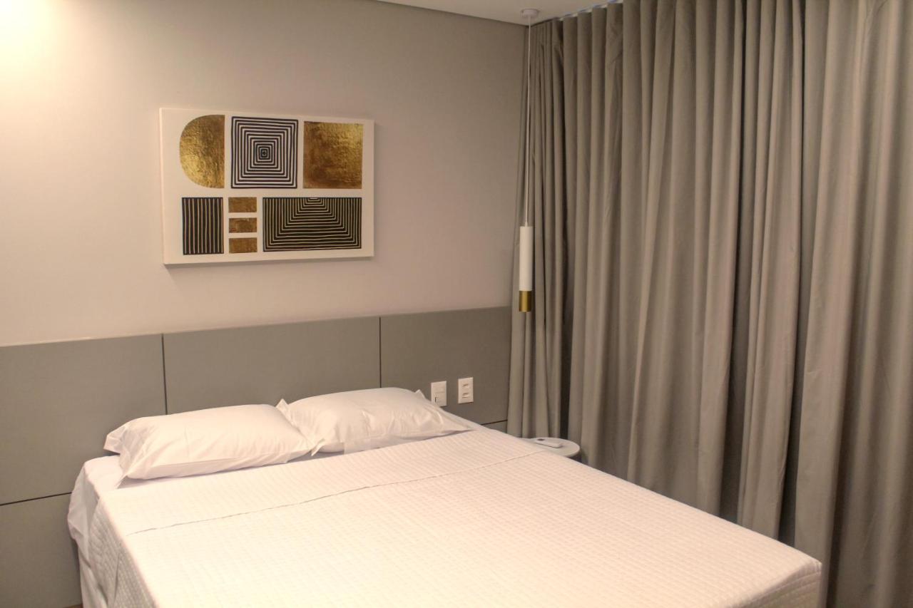 Deluxe One-Bedroom Apartment with Ocean View