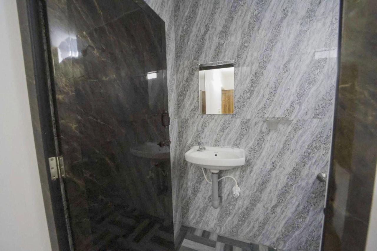 Suite with Mountain View