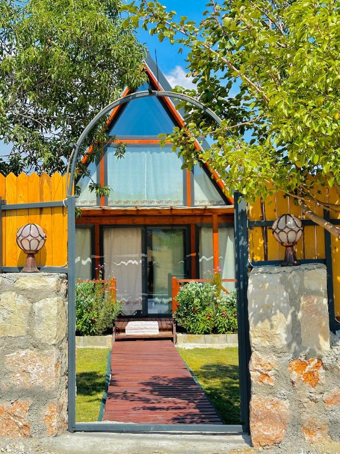 Kalkan'da Doğal Ahşap Ev, 2 Yatak Odası, 1 Banyo, Wi-Fi - B&B