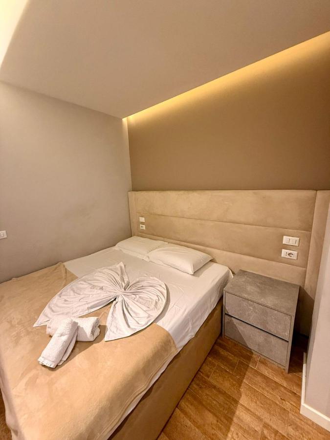 Studio Apartment with King Bed