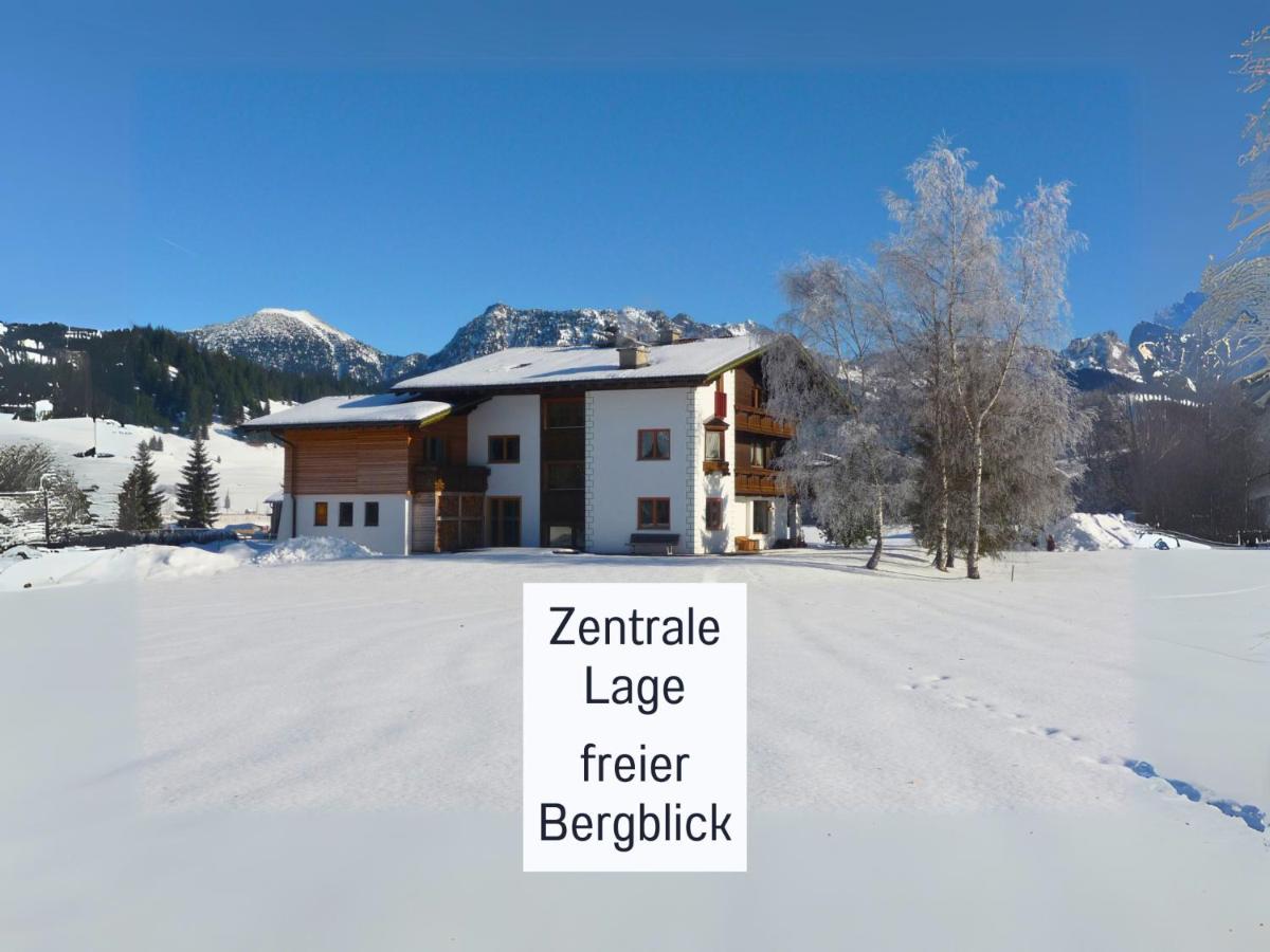 Apartments Tannheim - bei Birgit Mariacher - inklusive Sommerbergbahnen - Infrarotsauna & Brötchenservice - zentral mit Bergblick - B&B Tannheim