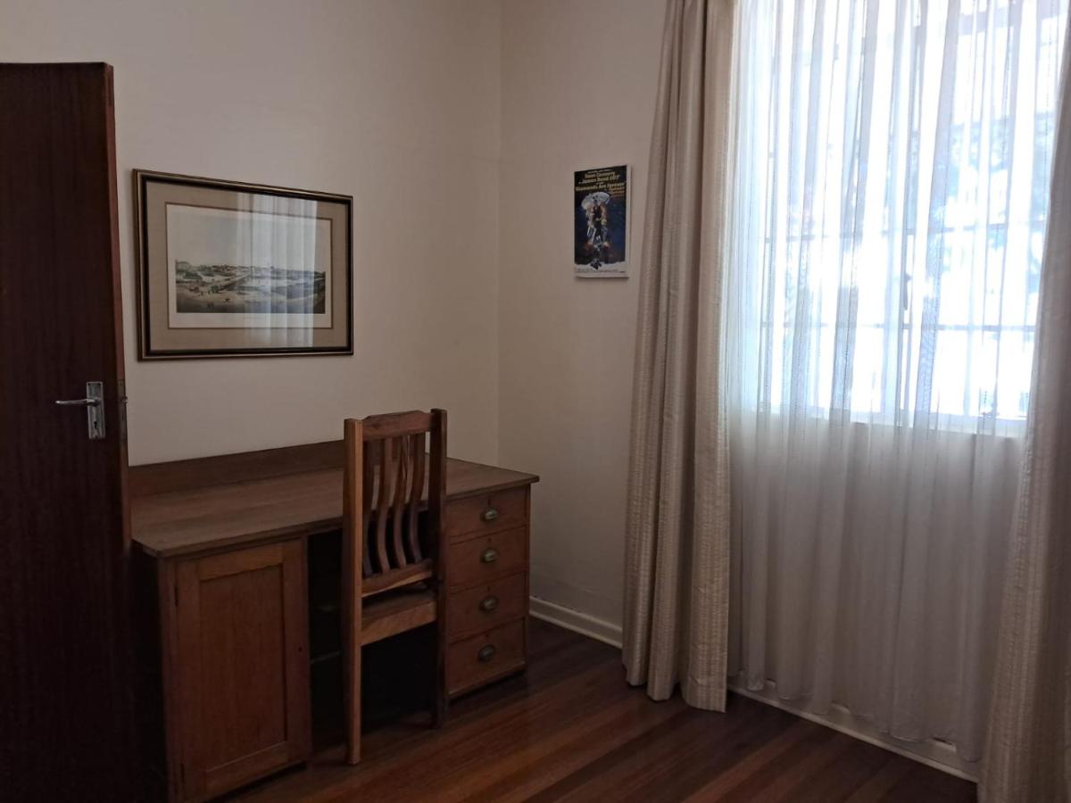 Modern Home In Historic Neighborhood - B&B Port Elizabeth