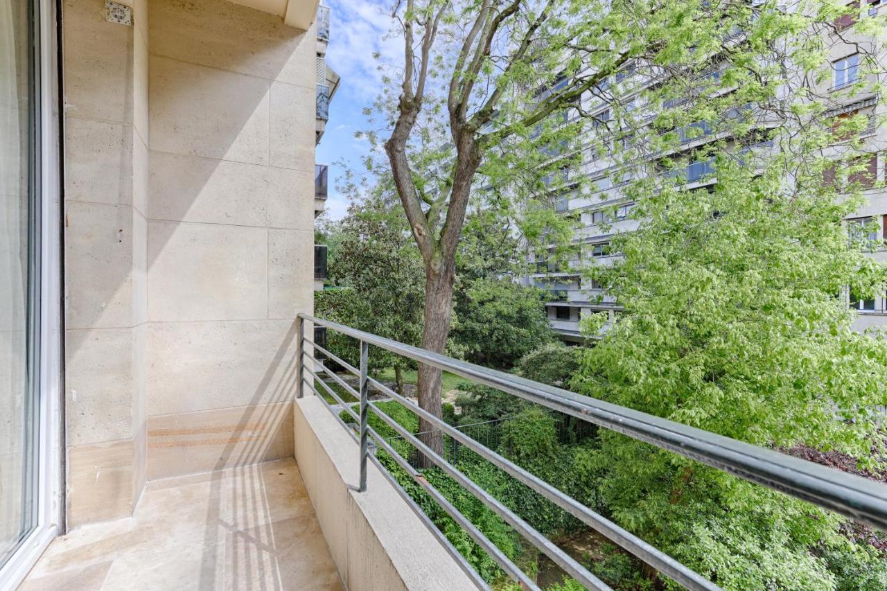 Luxury Apartment Trocadero 2BR - Ferienwohnung