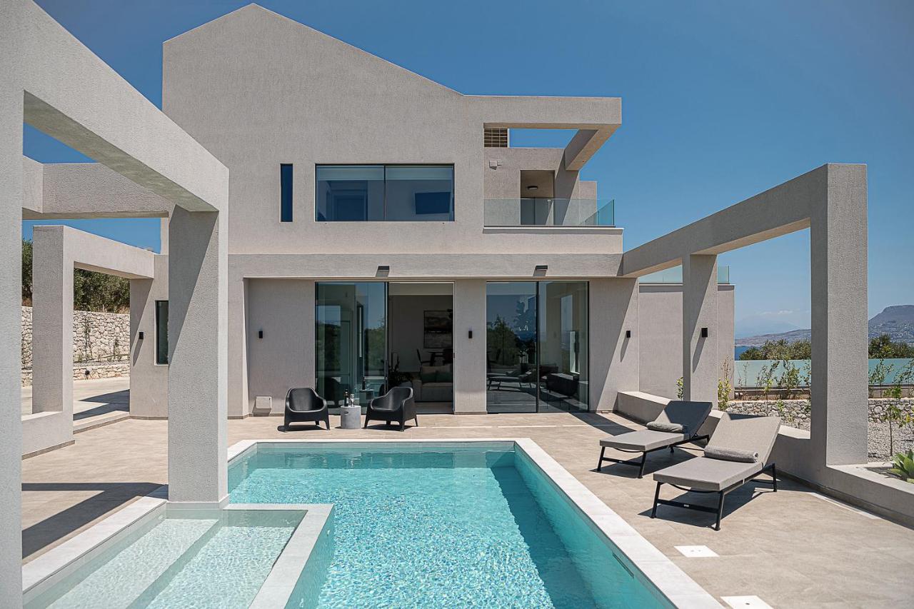 Sunny Vacay Villa - Chambres d’hôtes Stérnai