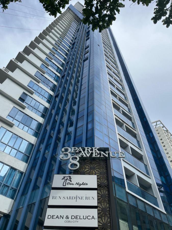 Luxury 2-BR, 2 Baths Condo at 38 Park Ave with Panoramic View - B&B