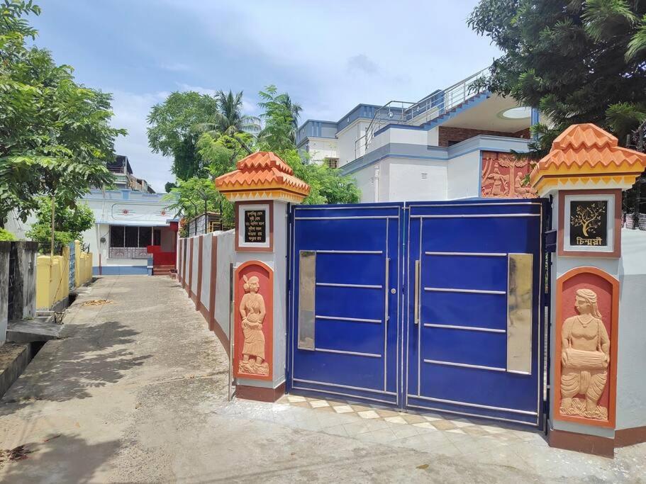 ATITHI HOMESTAY - Entire 2BHK in Central Bolpur with Private Parking - Pet Friendly - B&B
