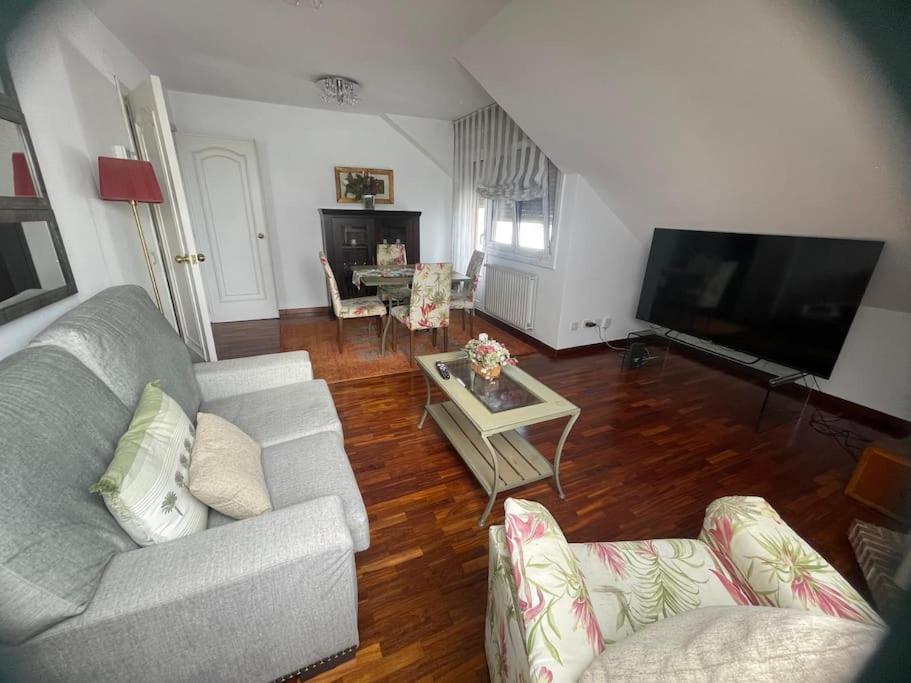 Apartamento Los Pilares - Bed and Breakfast