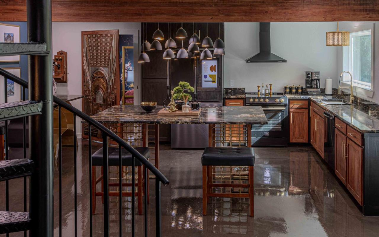 Luxury 3bd 3bth sleeps 10 gorgeous and brand new - B&B