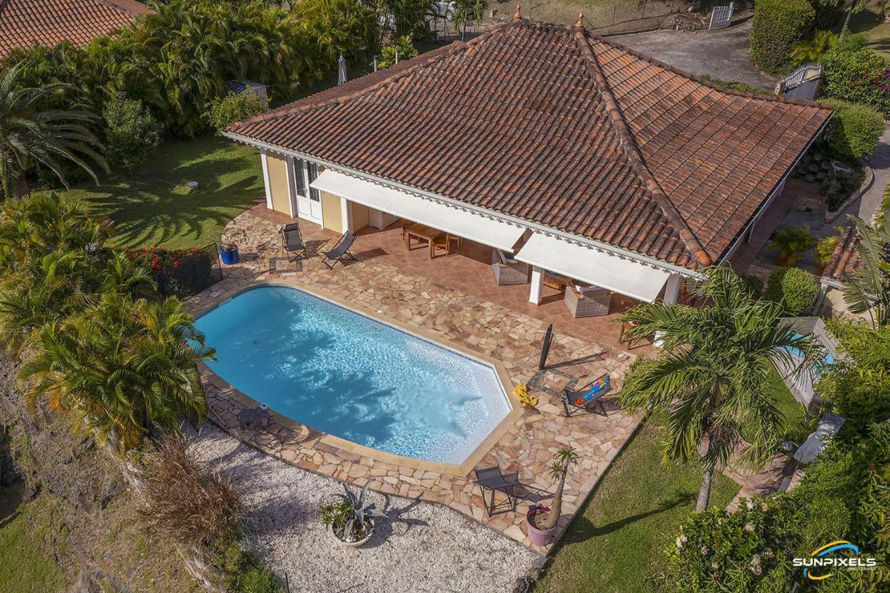 Villa Bleue, piscine, vue mer - Chambres d’hôtes Le Diamant